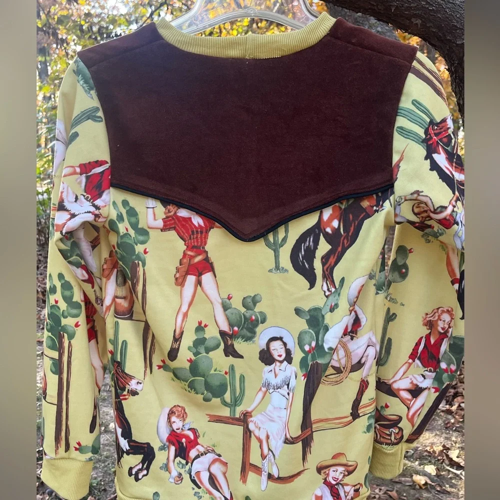 Cowboy Print Sweatshirt with Western Yolk Collar - XS - Picture 4 of 6